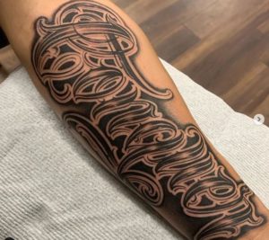 El tatuador de San Diego Aleckzi Ramos 2