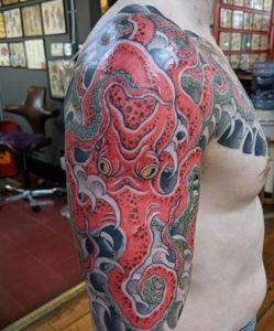 El tatuador de Portland Shaun Nel 1