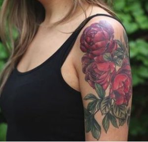 La artista del tatuaje de Portland Alice Carrier 2