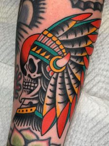 Tatuaje de calavera india tradicional americana
