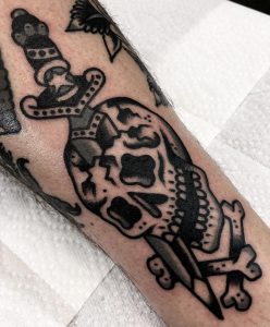 Tatuaje de calavera tradicional