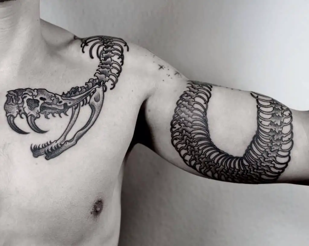 Tatuaje de esqueleto de serpiente