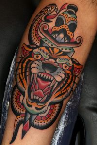 Tatuaje de tigre tradicional