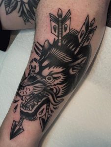 Tatuaje de lobo tradicional