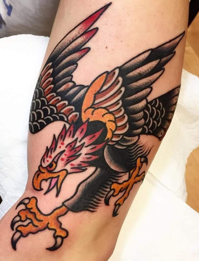 Tatuaje de águila tradicional 