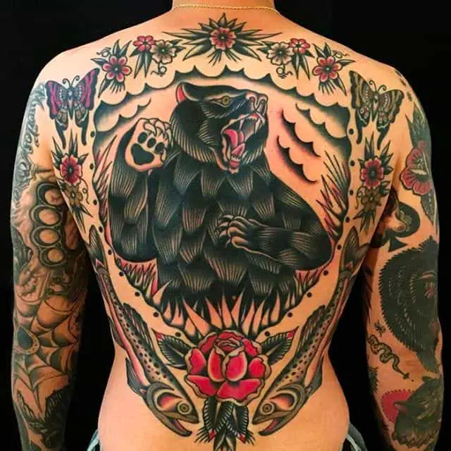 Tatuaje de oso tradicional