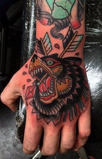 Tatuaje de oso tradicional