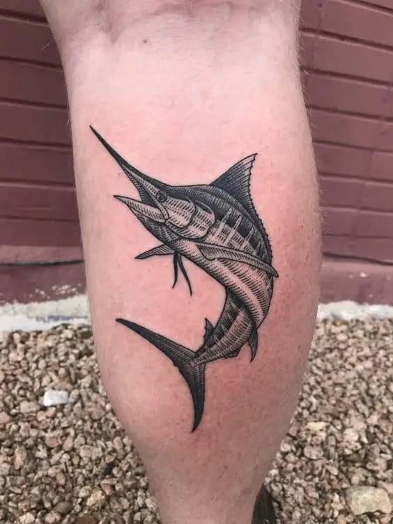 Tatuaje de Blue Marlin en la pantorrilla