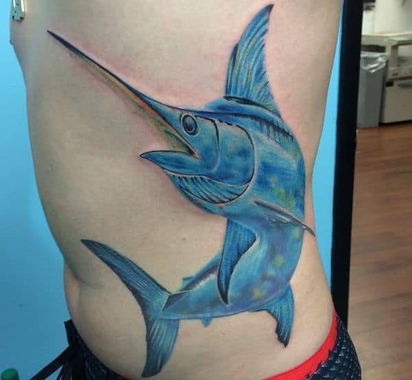 Tatuaje de Blue Marlin en las costillas