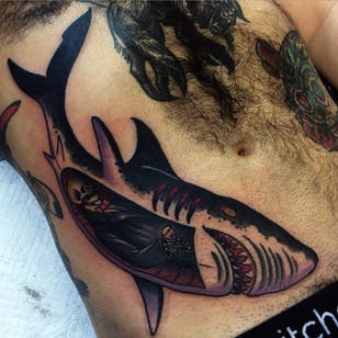 Skeleton Shark Tattoo por Sam Kane #SharkTattoos #SharkTattoo # Shark #SamKaneShark #SamKaneSharkTattoos #CreativeSharkTattoos #AustralianTattooArtists #SamKane