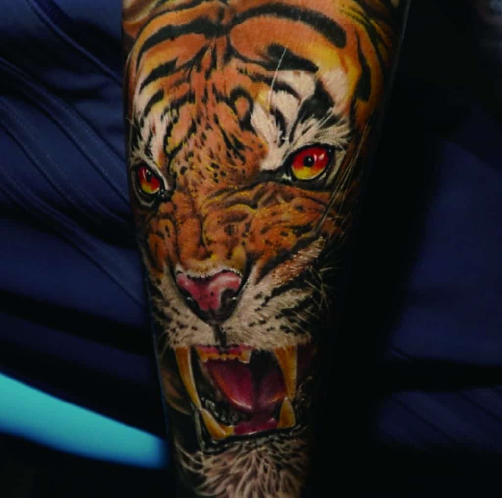 Khan tatuaje