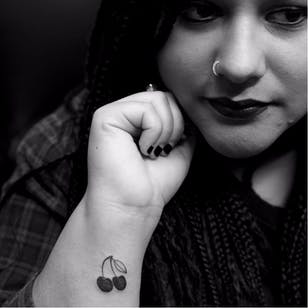 Una de las 15 fans mostrando su tatuaje de The Kills #TheKills #thekillsunderthegun #music #rockband #AlisonMosshart #JamieHince