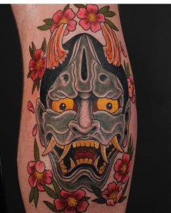 Tatuaje de máscara de Oni