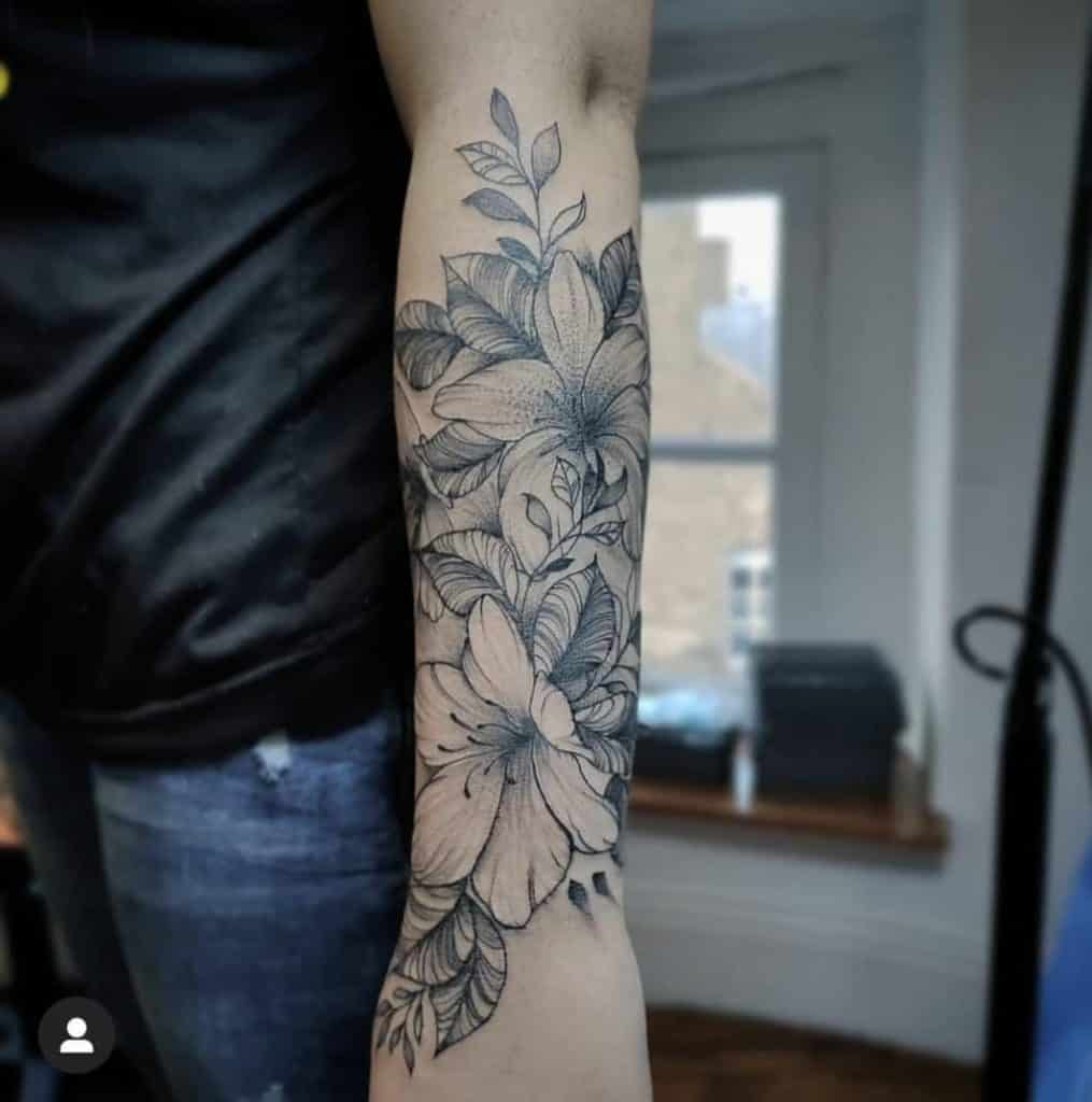 Tatuaje de la flor del lirio 1