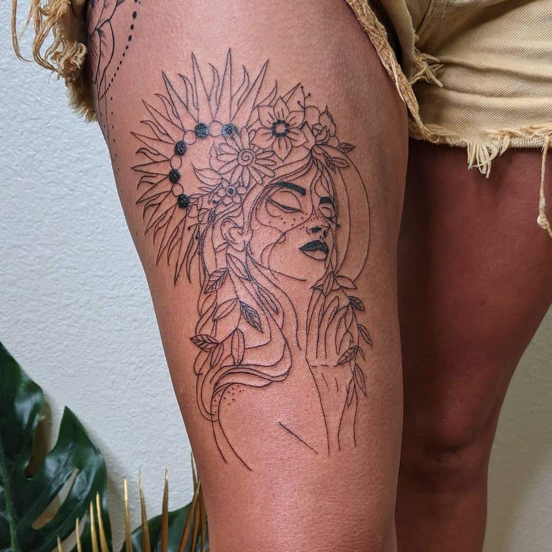 Tatuaje de chica y flores