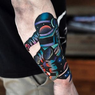 Tatuaje de un astronauta de David Cote.  #astronauta #espacio #DavidCote #trippy