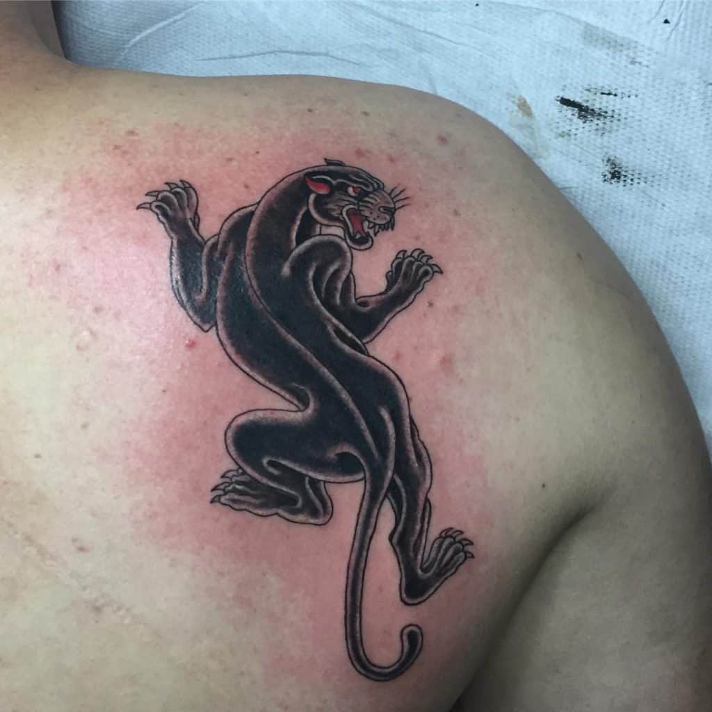 Tatuaje de espalda de pantera 3