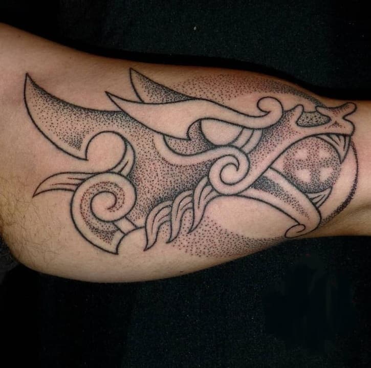 Tatuaje de Skoll y Hati