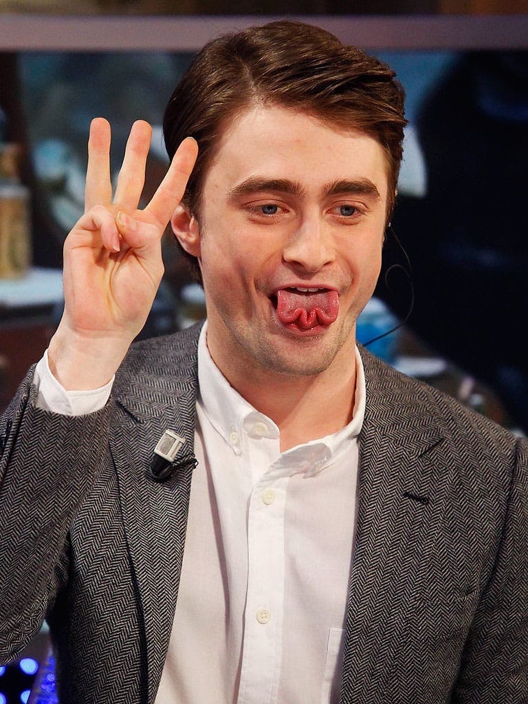¿Qué tal si besas a Daniel Radcliffe para averiguarlo?  ;  PAG