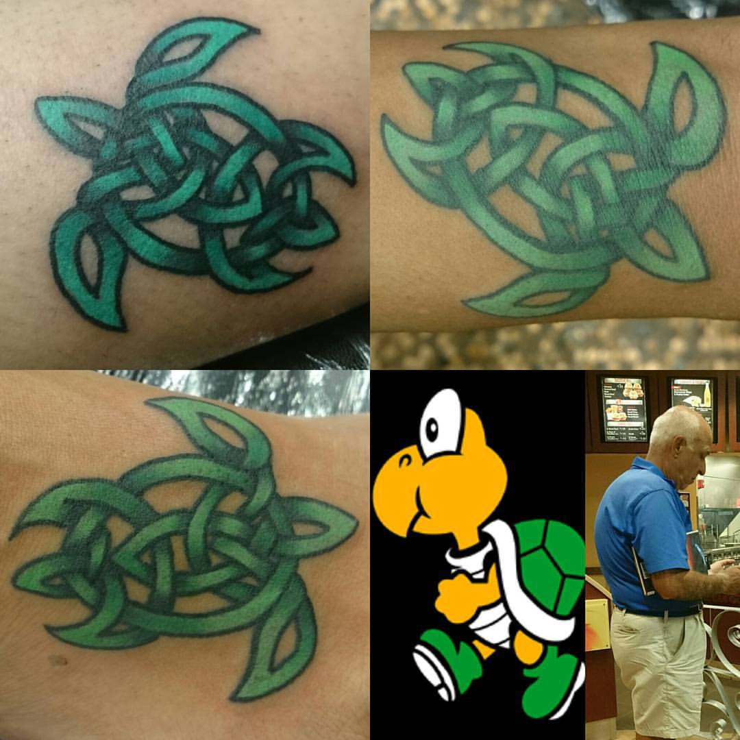 Tatuajes de tortugas de inspiración celta 3