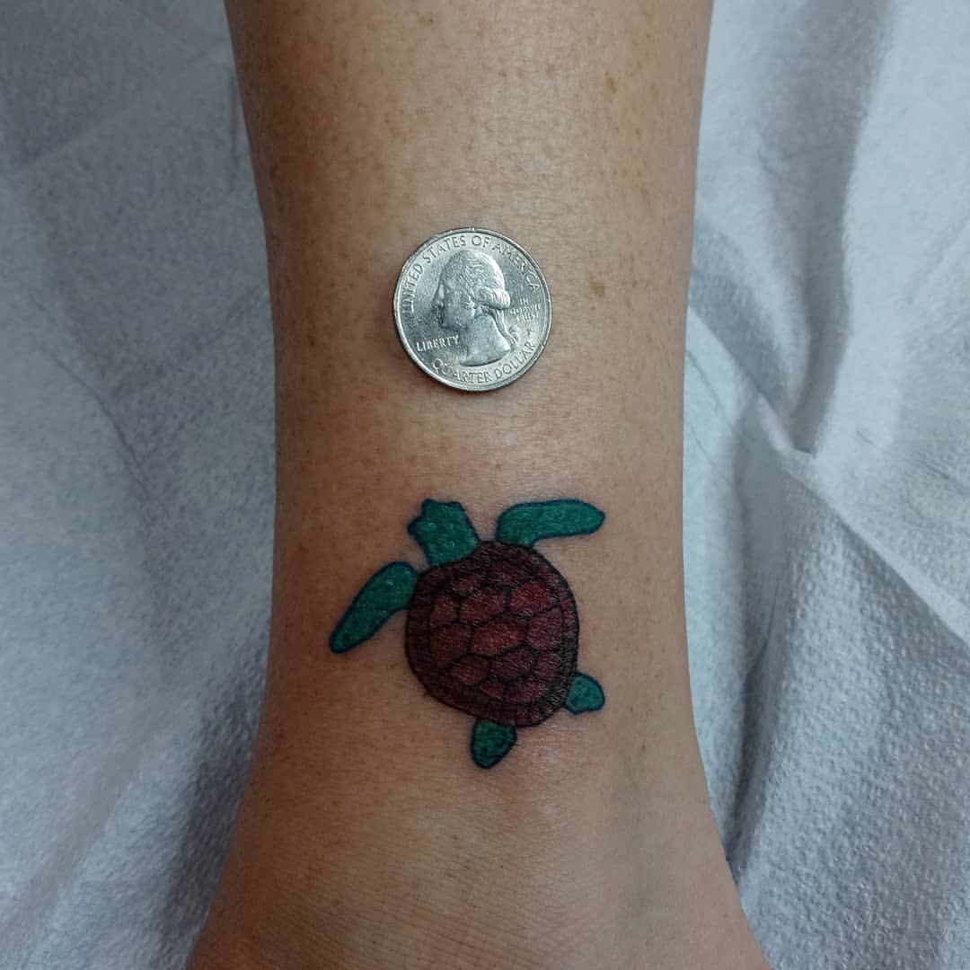 tatuajes de tortugas en el tobillo 1