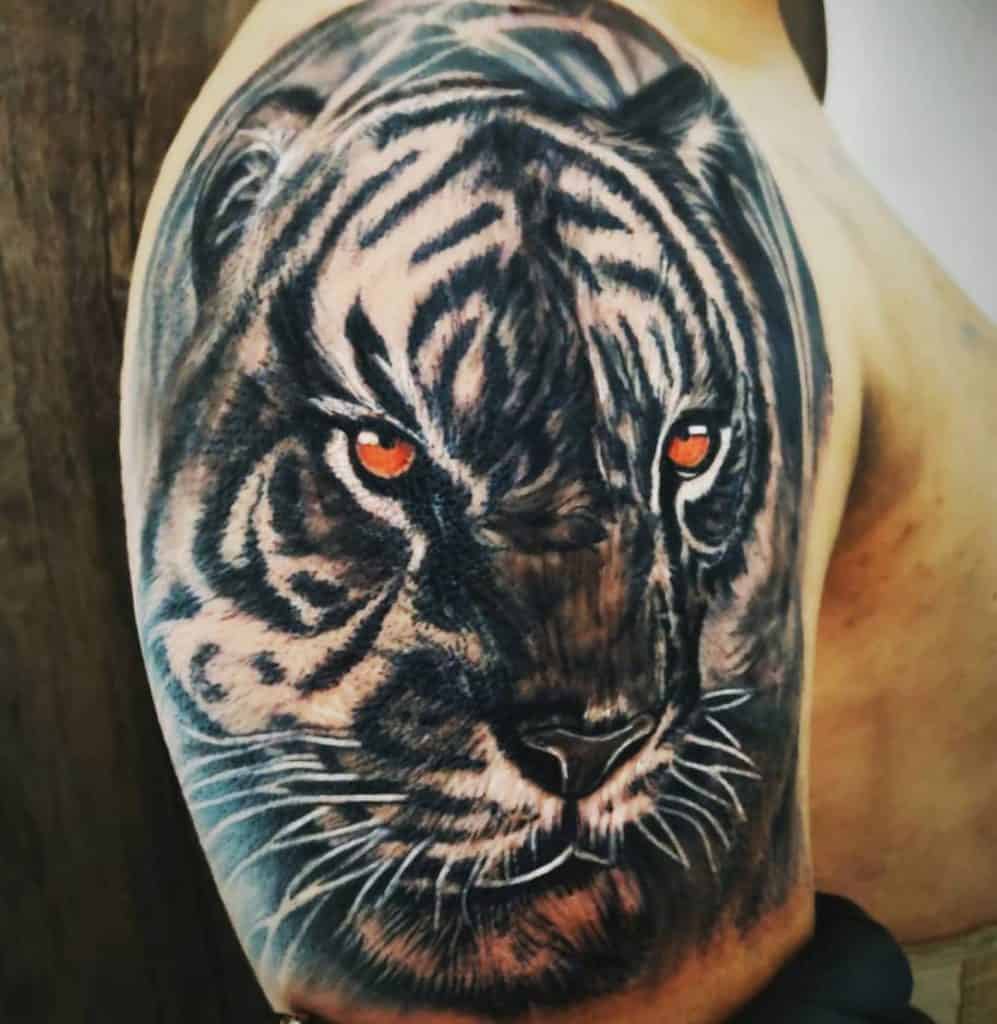 Tatuaje de un gran gato