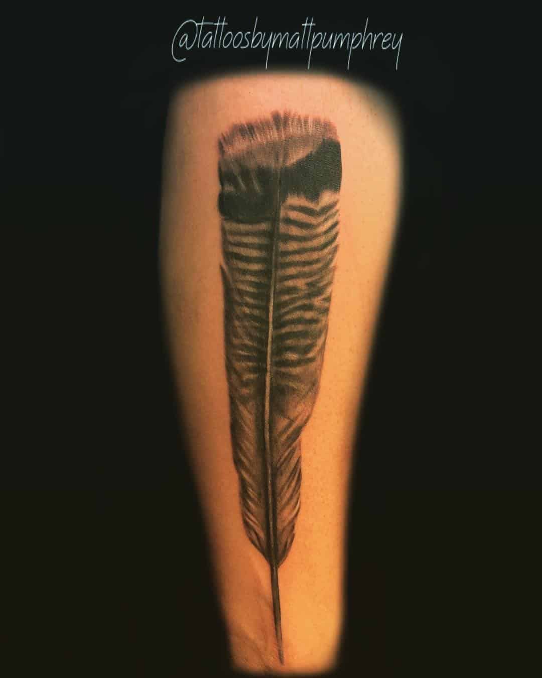 Tatuaje de pluma de pavo 2
