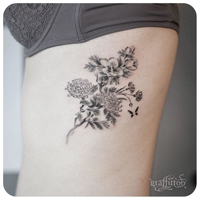 Estilo Sumi-e.  Tatuaje floral #delicado #graffittoo #floral #flowers #sumie