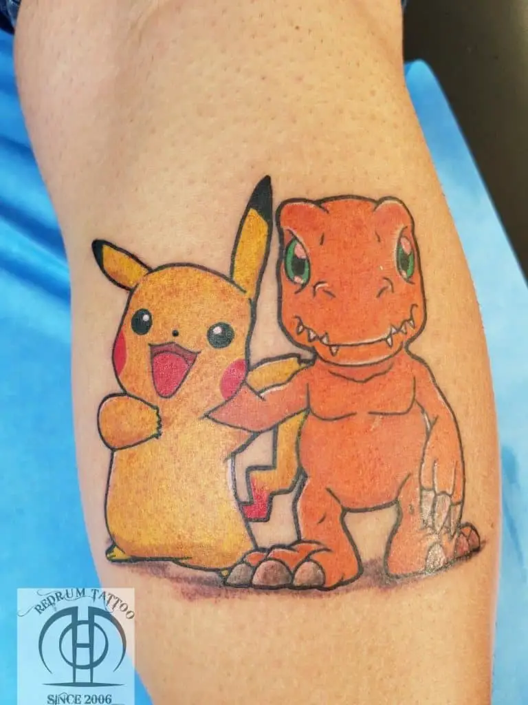 Tatuaje de Pikachu Diseño pequeño con Agumon