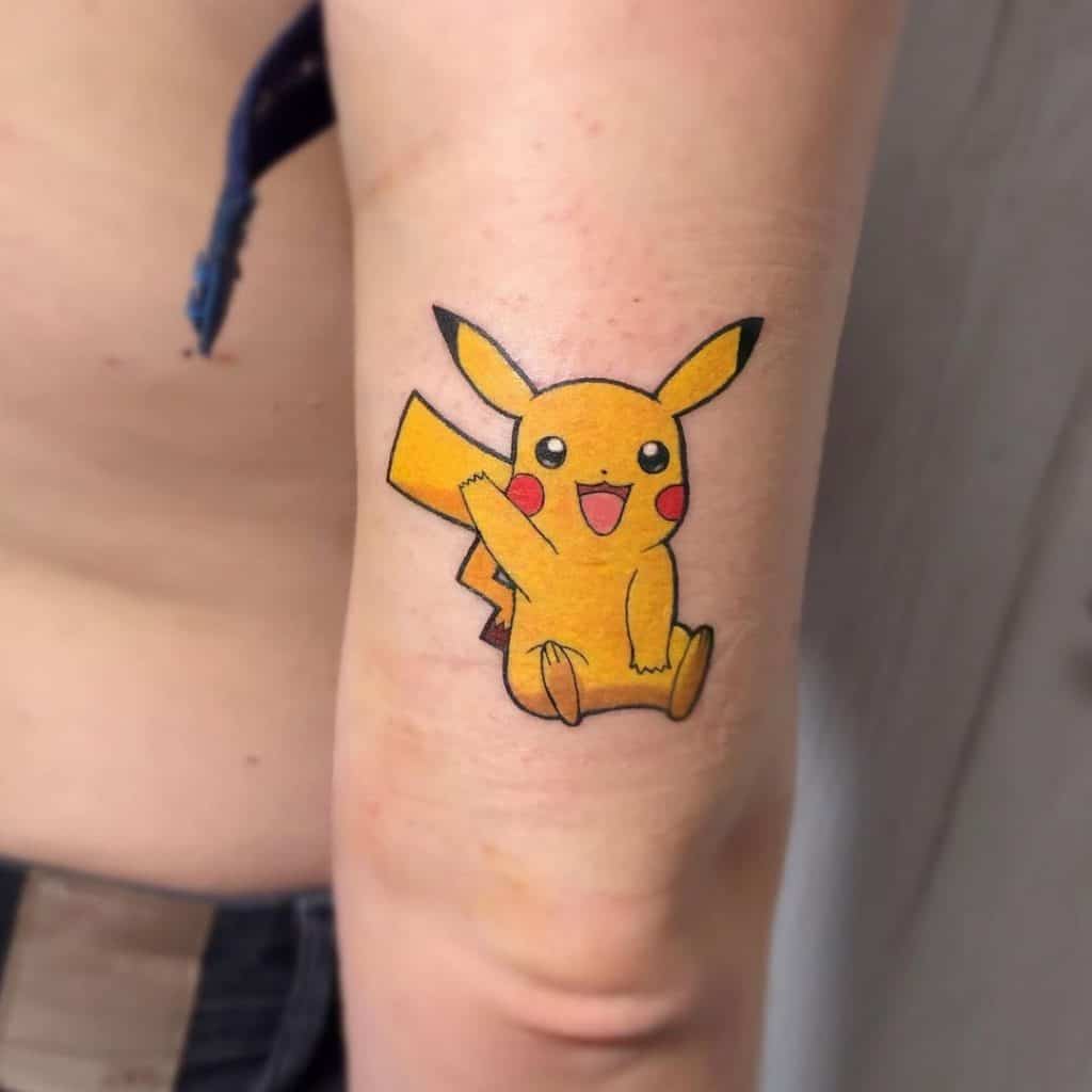 Tatuaje de Pikachu en el antebrazo 
