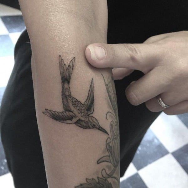 tatuaje de colibrí