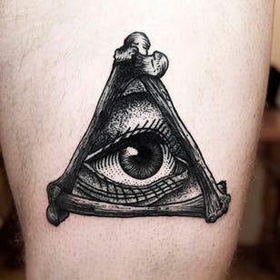 El ojo que todo lo ve dentro de un triángulo óseo Foto de Pinterest de un artista desconocido # ojo # thirdeye # allseeingeye # esoteric # black-tooth gray # black work # bones # triangle