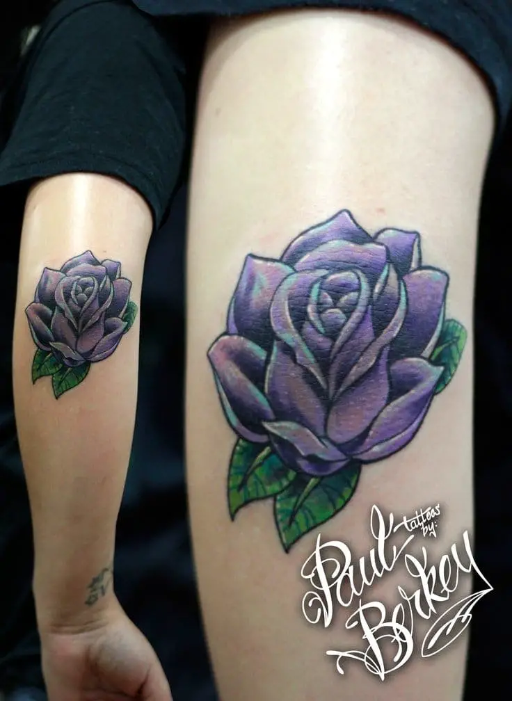 Tatuaje violeta rosa Paul Berkey #codo #elbowtattoo #rose #rosetattoo #PaulBerkey