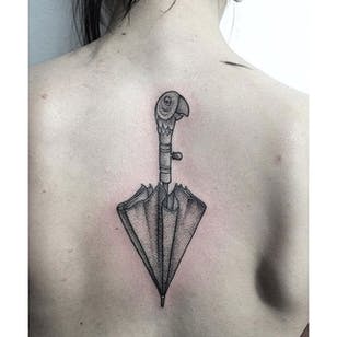 Tatuaje de puntillismo de Anna Neudecker.  #puntillismo #trabajo de puntos #AnnaNeudecker #paraply