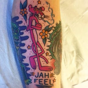 Tatuaje de la Pantera Rosa de Ashton Anderson.  #pinkpanther #retro #cartoon #film