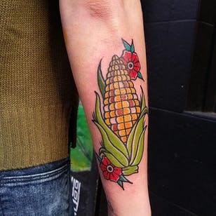 Tatuaje tradicional de mazorca de maíz de Douglas Grady.  #tradicional #maíz #maíz #vegetales #DouglasGrady