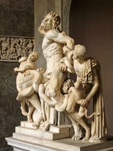Estatua de Laocoonte y sus hijos