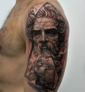 Tatuaje de estatua griega