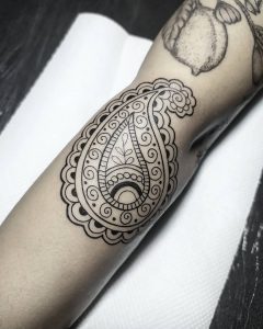 Tatuaje paisley