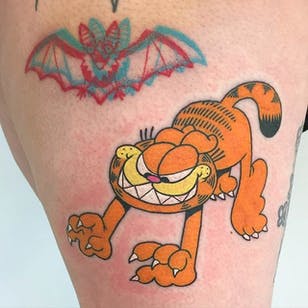 Tatuaje de Garfield de winstonthewhale en Instagram.  # Garfield # cómic # dibujos animados # gato