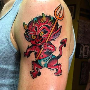 Little Red Devil Tattoo por Mike Fite @MikeFite @goldclubelectrictattoo #MikeFiteTattoo #Goldclubelectrictattoo #Neotraditional #Traditional #light_and_ball #Red #Devil