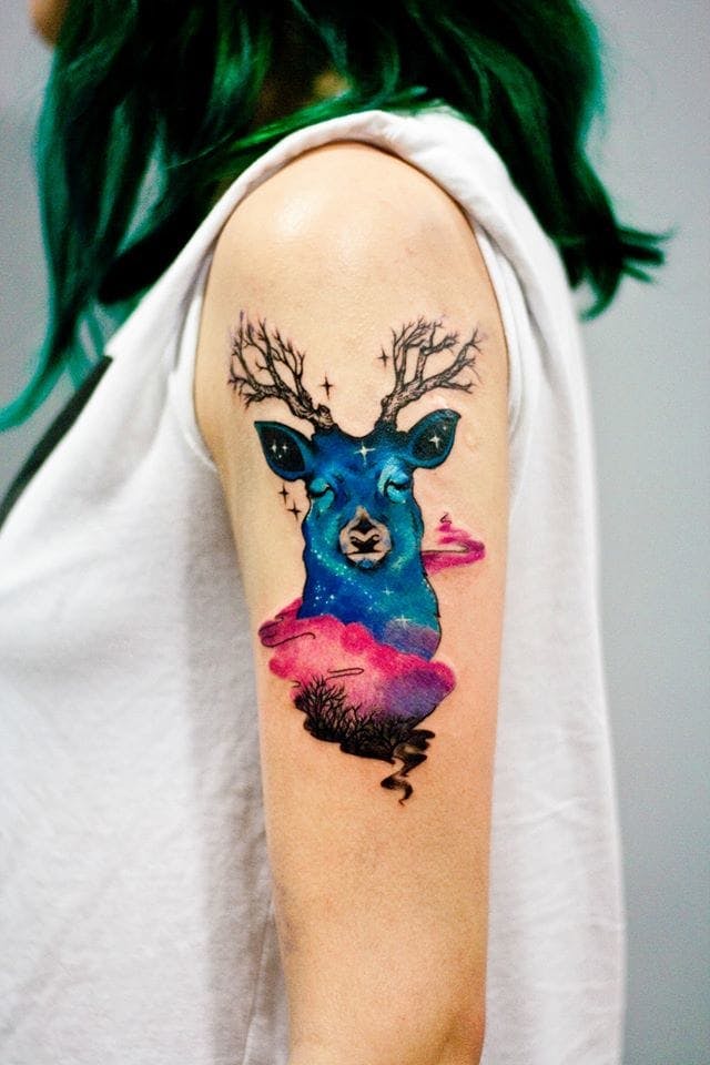 Tatuaje de ciervo misterioso por Martyna Popiel # ciervo #tag #stagtattoo #deertattoo # watercolor