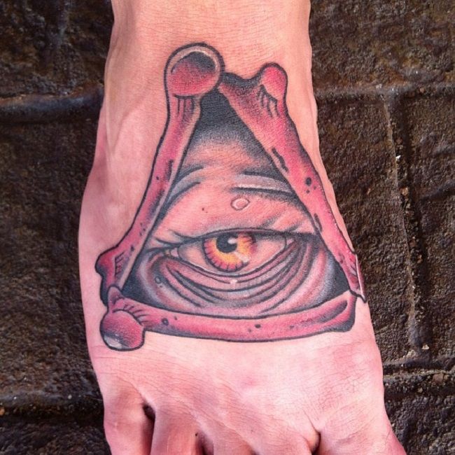 Adam Sperandio - Tatuaje de los Illuminati de Star Wars