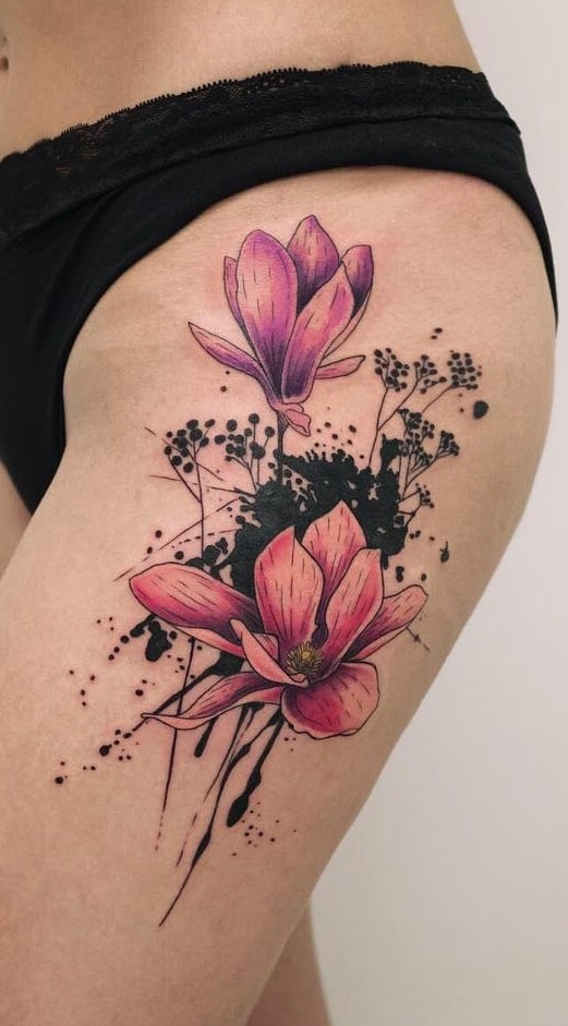 Tatuaje de magnolia en acuarela