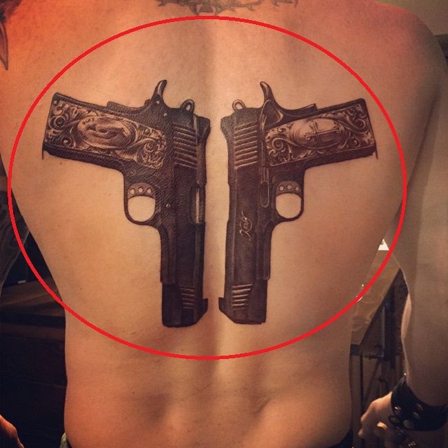 Tatuaje de Brantley Gilbert-pistola
