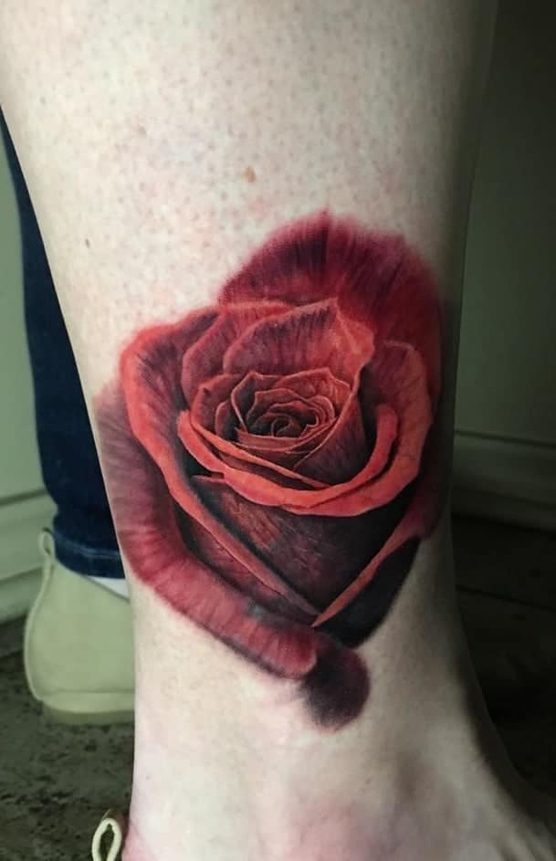 Tatuaje de una sola rosa roja