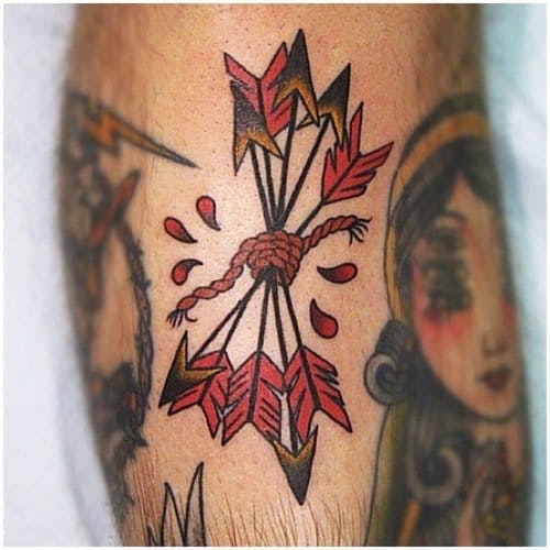 Arrow Tattoo, artista desconocido #arrow #arrowtattoo