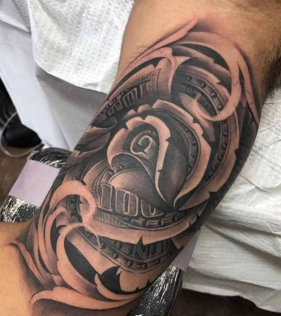 Tatuaje De Rosa De Dinero