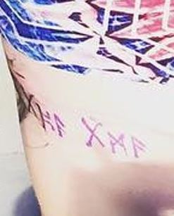 Tatuaje de la caja torácica de Grimes