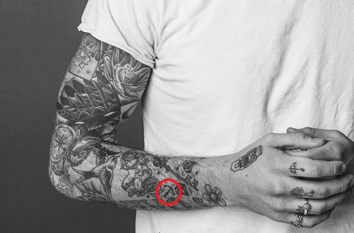 Tatuaje de Charlie Wilson-Anchor